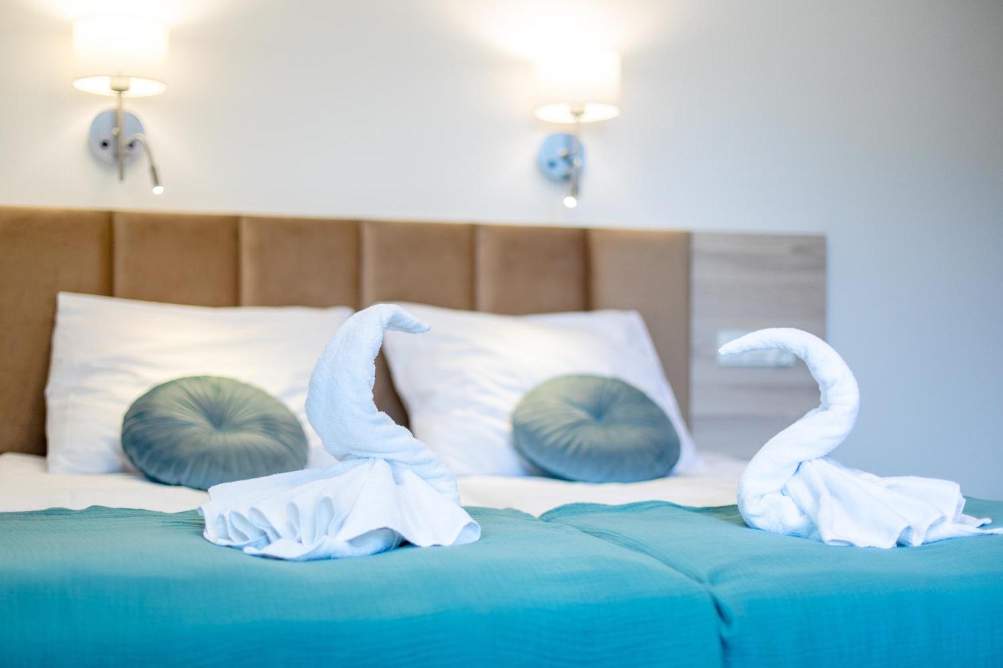Apartamenty Przy Plazy Z Basenem Z Podgrzewana Woda I Mini Spa - Osrodek Kolonijno-Wczasowy Mewa Niechorze Buitenkant foto